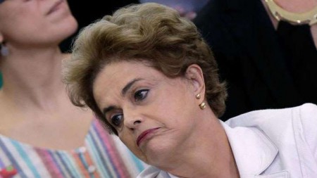 Após Dilma reunir-se com governadores, Planalto diz que reverteu votos a favor do impeachment